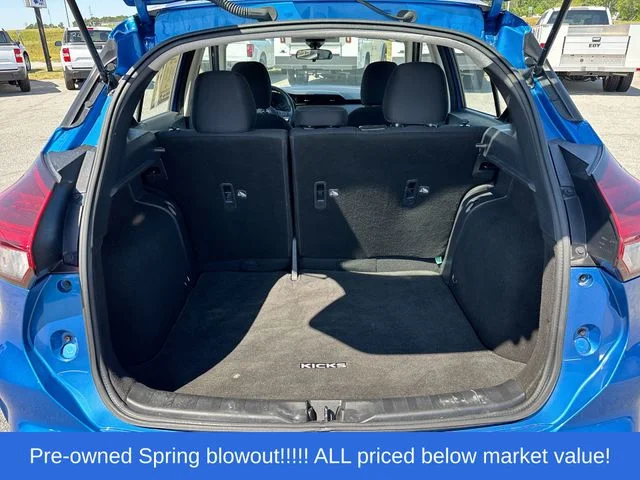 Used 2021 Blue Nissan SV image 16