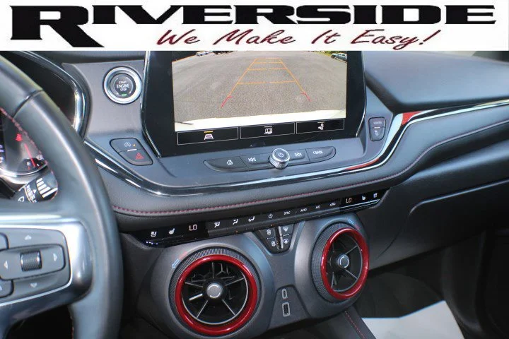 Used 2023 Iridescent Pearl Tricoat Chevrolet RS image 13