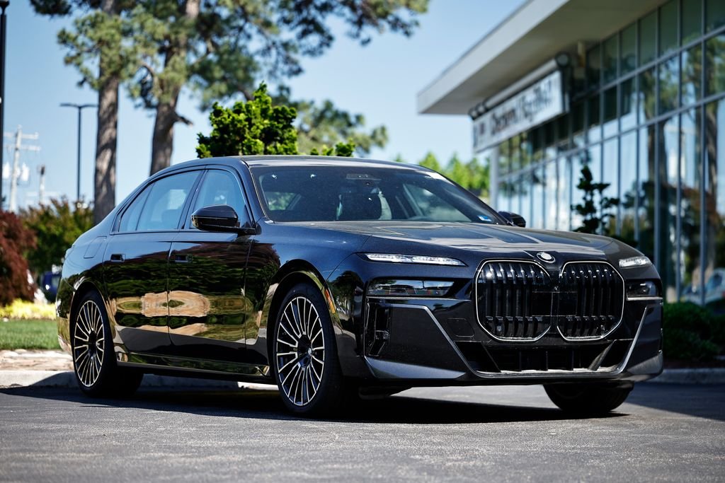 2026 BMW 7 Series 760i xDrive Sedan's photo