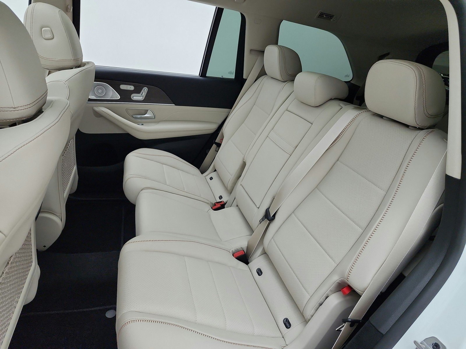 New 2027 Polar White Mercedes-Benz GLS 450 4MATIC® SUV image 32