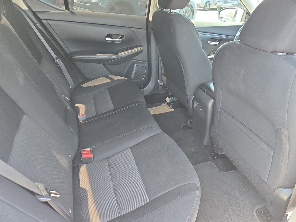 2022 Nissan Sentra SV - Photo 18