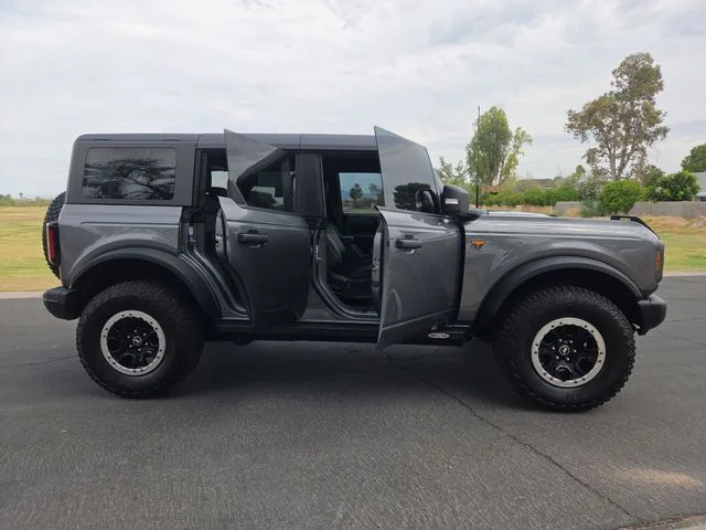 2022 Ford Bronco 4-Door Badlands - Photo 8