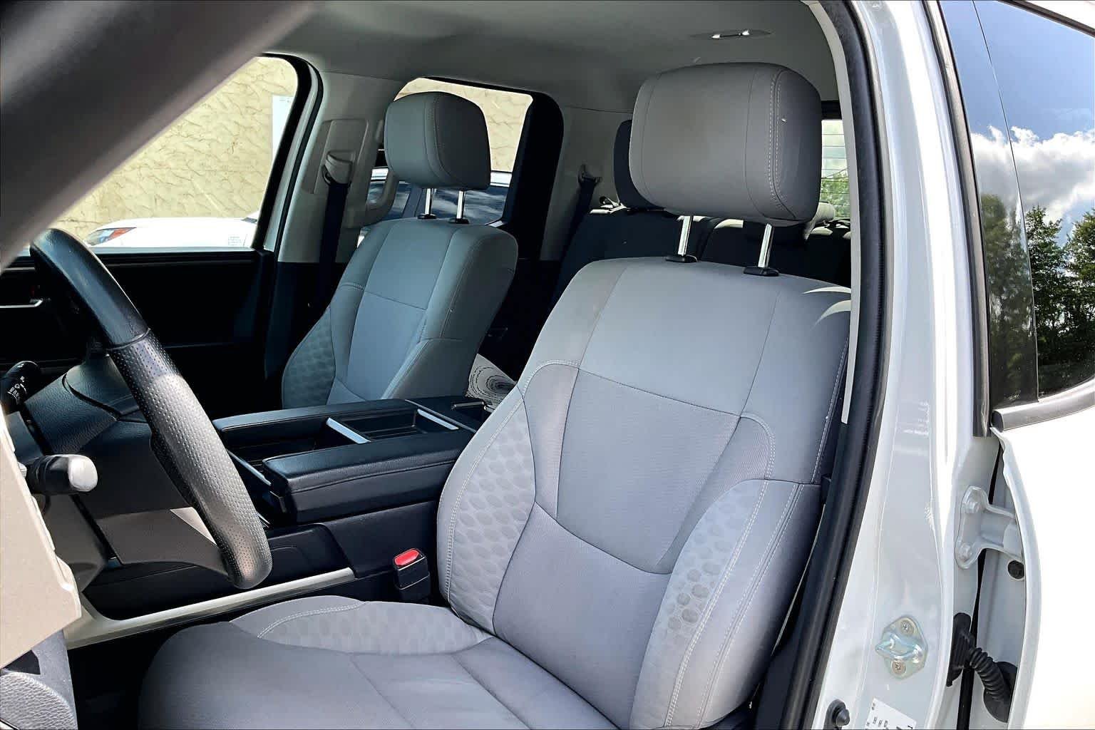 Used 2023 Ice Cap Toyota SR5 image 8