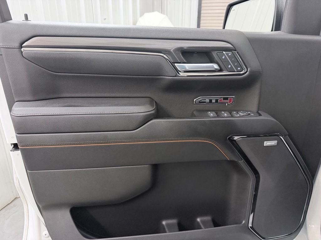 Used 2023 White GMC AT4 image 12
