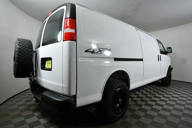 2025 Chevrolet Express Cargo Work Van - Photo 11