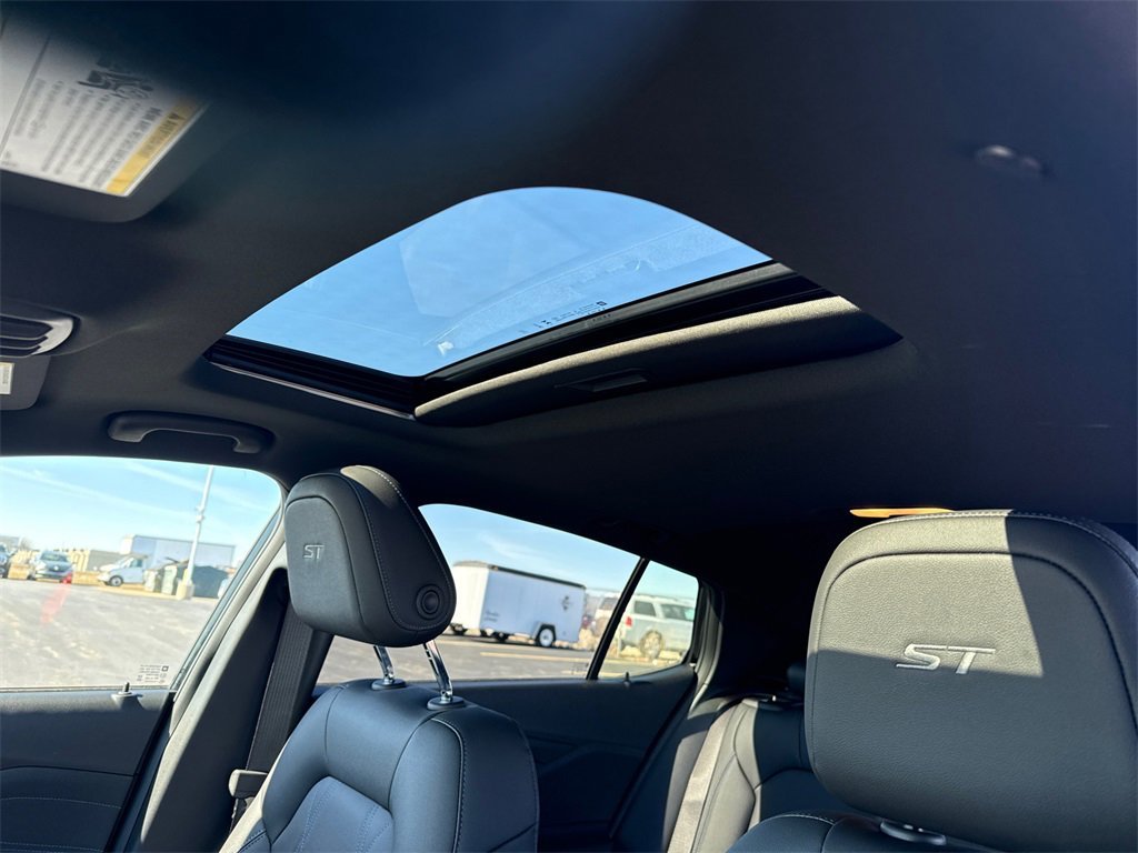 2026 BUICK ENVISTA - Image 24