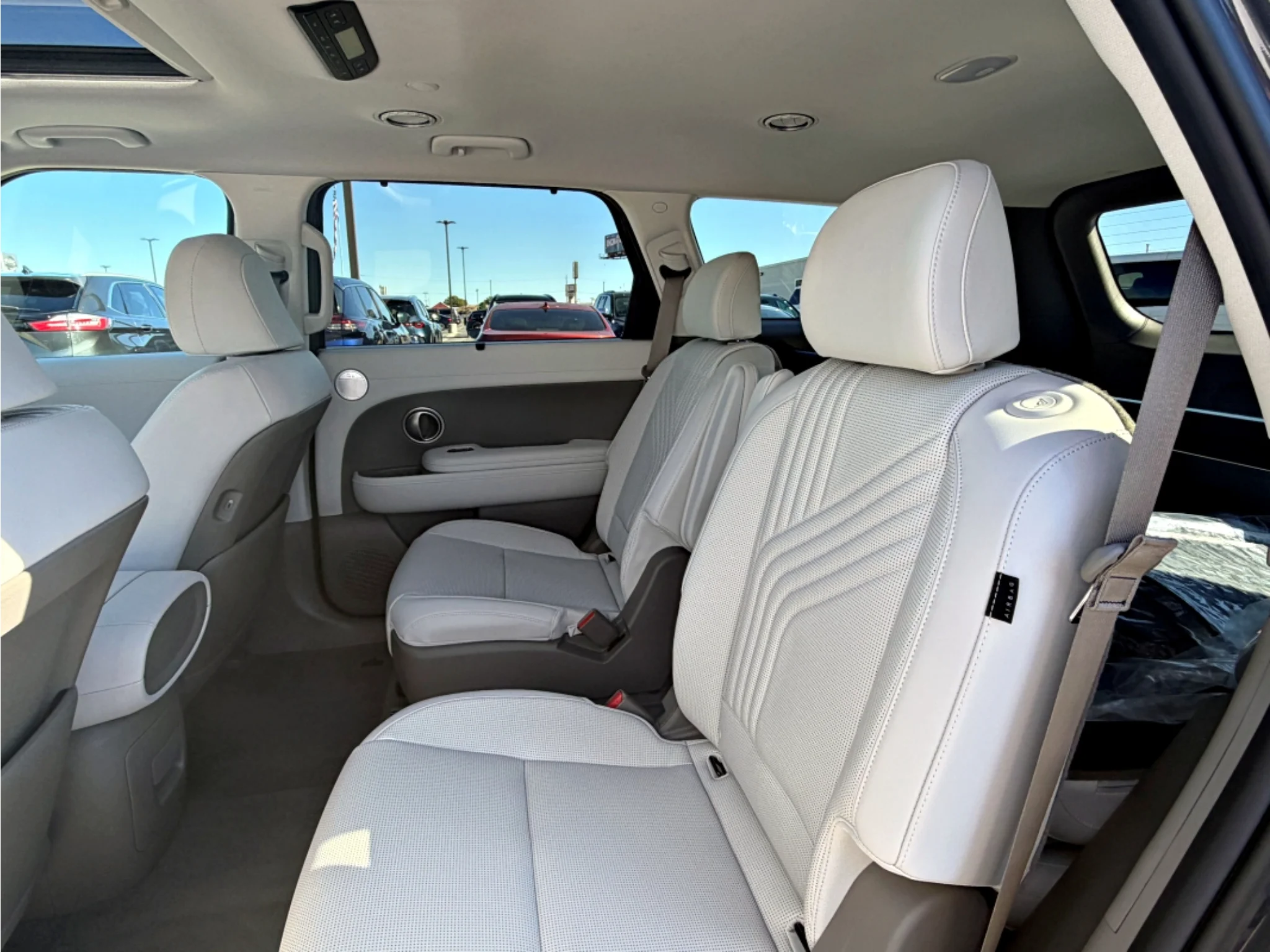 New 2027 Ecotronic Gray Pearl Hyundai SEL Premium 7P image 23