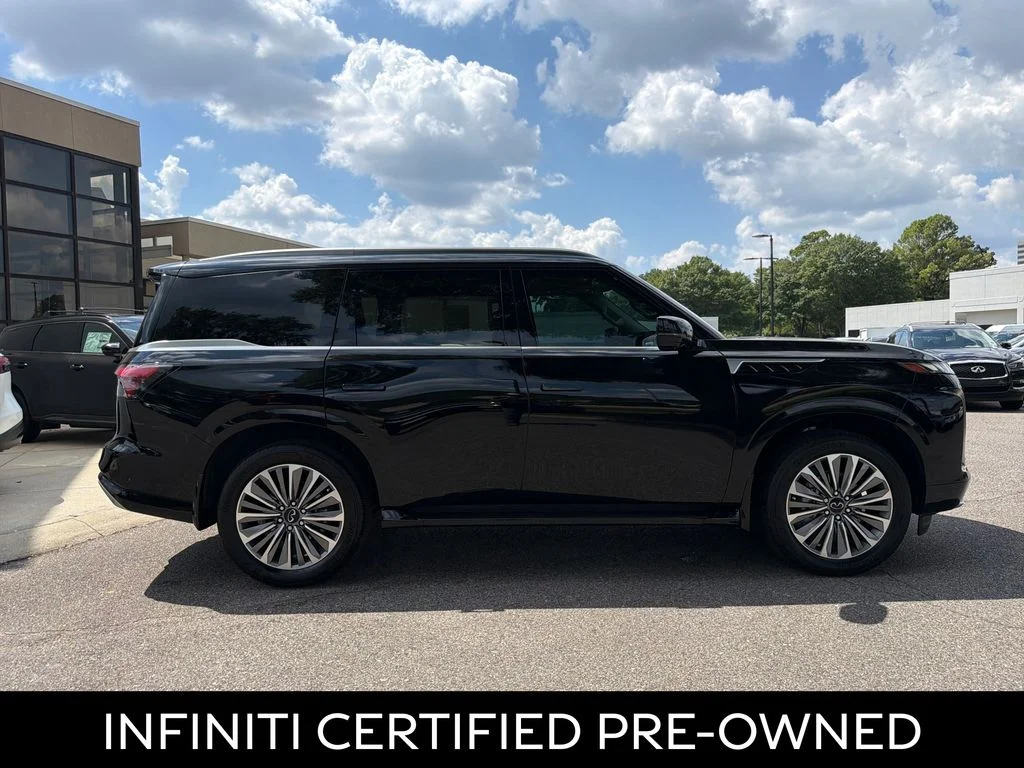 Certified Used 2026 Black Obsidian INFINITI LUXE image 12