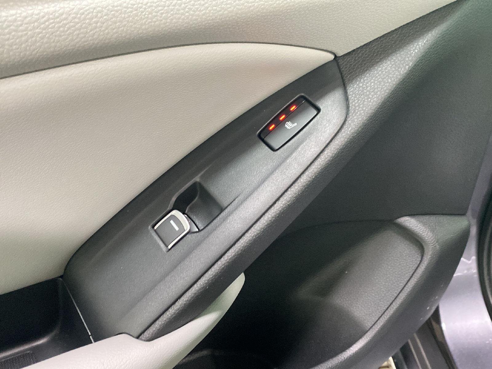 Used 2018 Modern Steel Metallic Honda Touring image 24