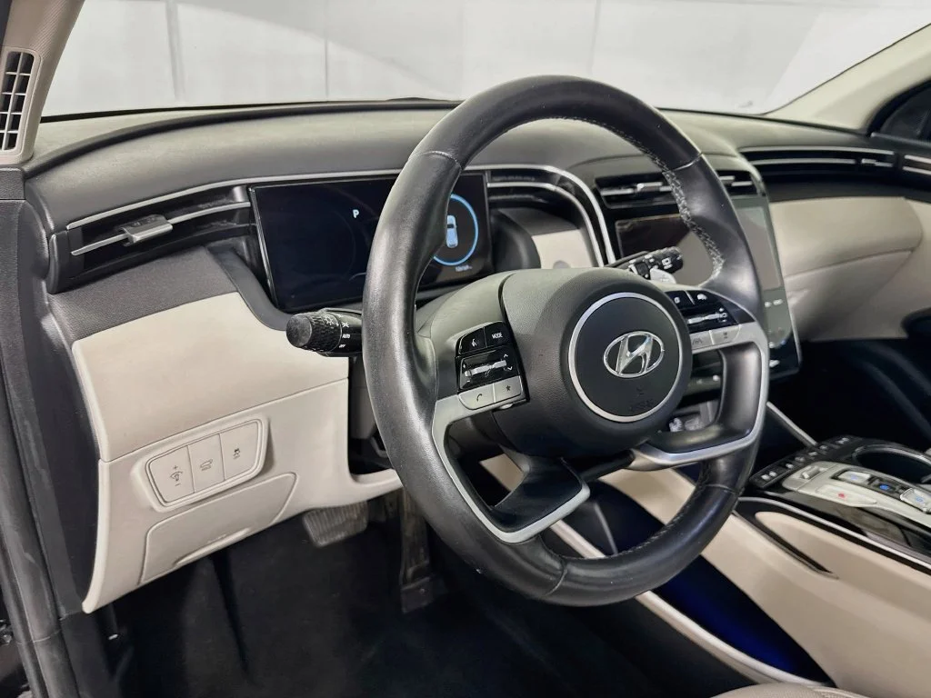 Used 2022 Black Hyundai Limited image 10