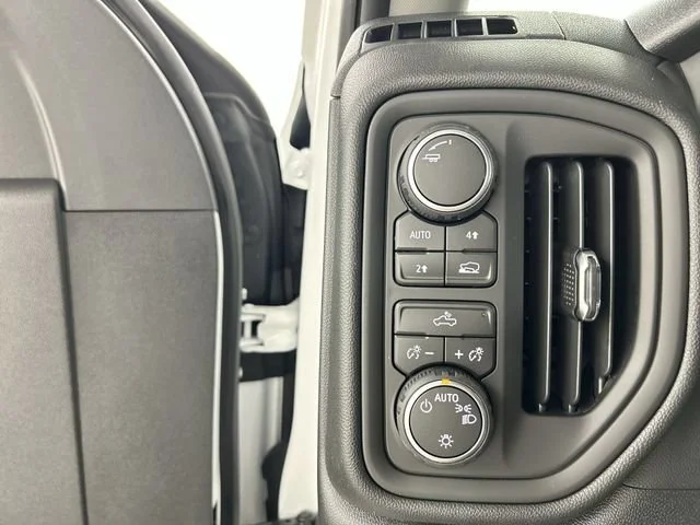 2026 Chevrolet Silverado 1500 Custom - Photo 11