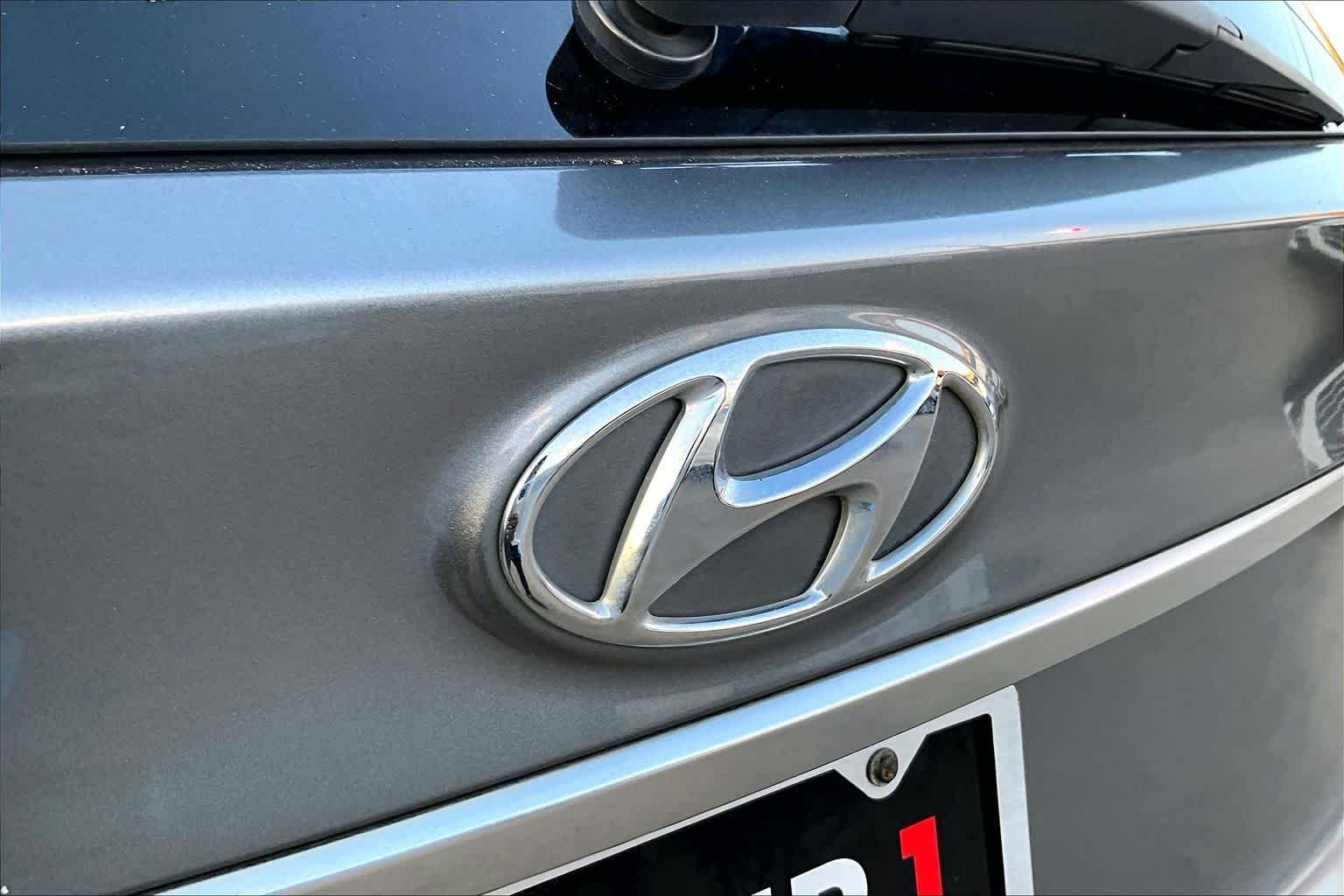 Used 2019 Machine Gray Hyundai SEL image 10
