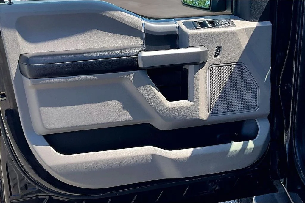 Used 2017 Black Ford XLT image 25