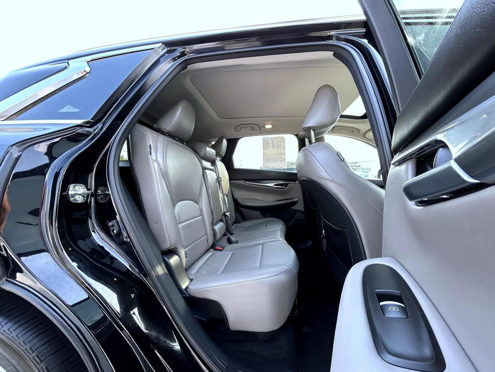 Certified Used 2025 Black INFINITI LUXE image 18