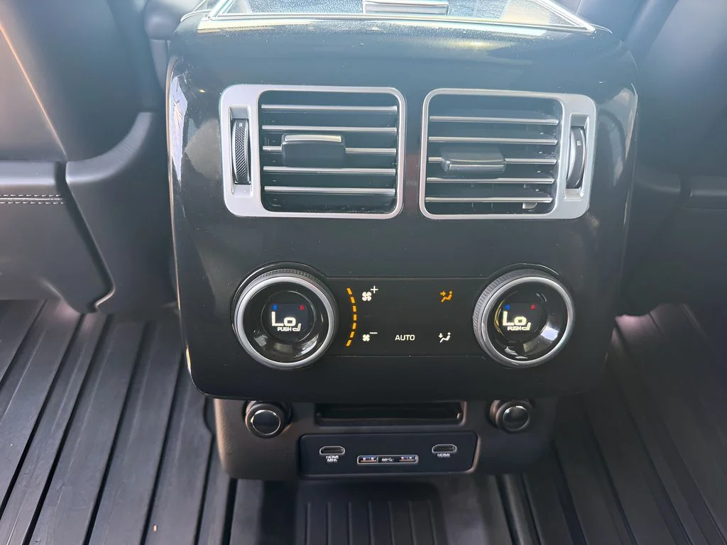 Used 2020 Santorini Black Metallic Land Rover Supercharged image 13