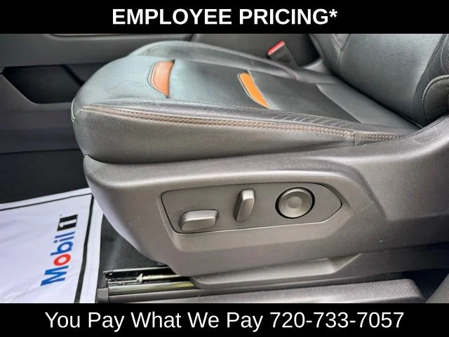 Used 2024 White GMC AT4 image 14