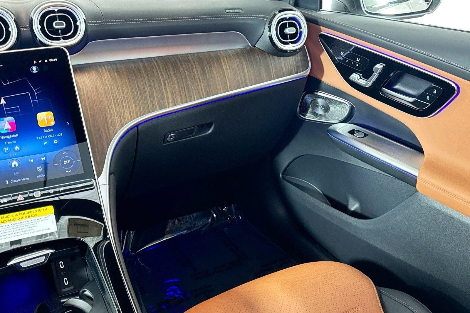 New 2026 Polar White Mercedes-Benz GLC 300 image 21