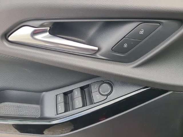 2027 Chevrolet Equinox LT - Photo 19