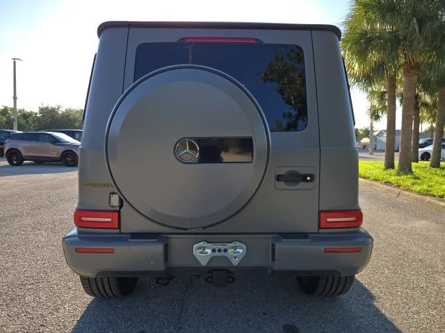 Used 2022 Gray Mercedes-Benz G 550 image 4