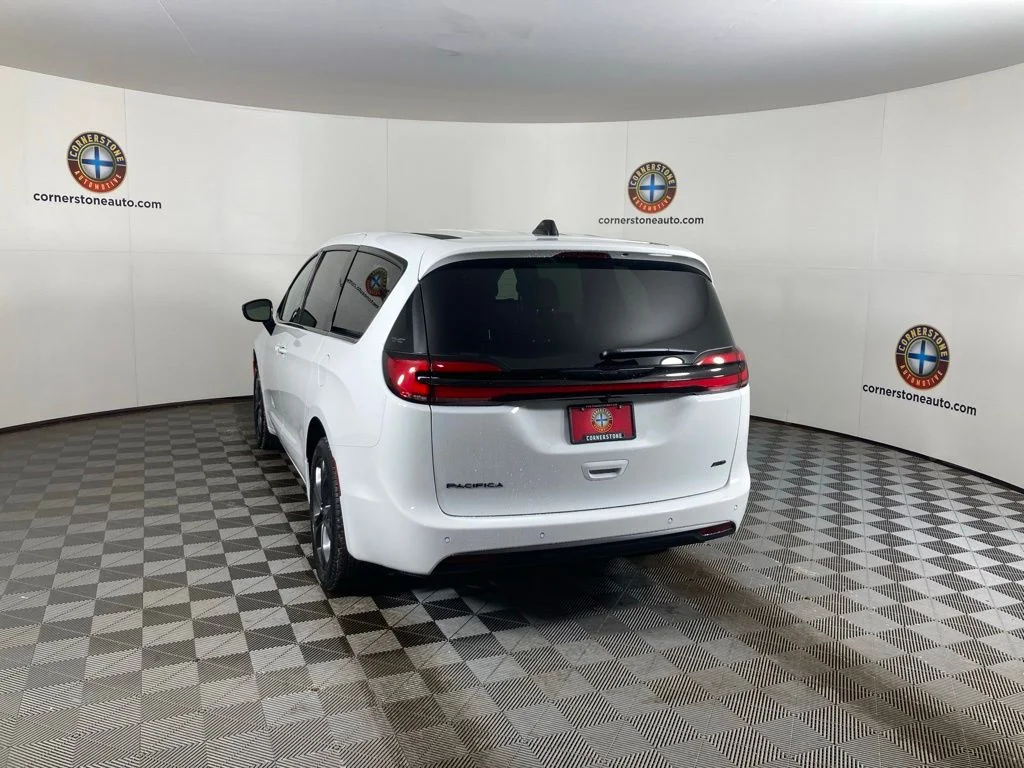 2026 Chrysler Pacifica Select - Photo 21