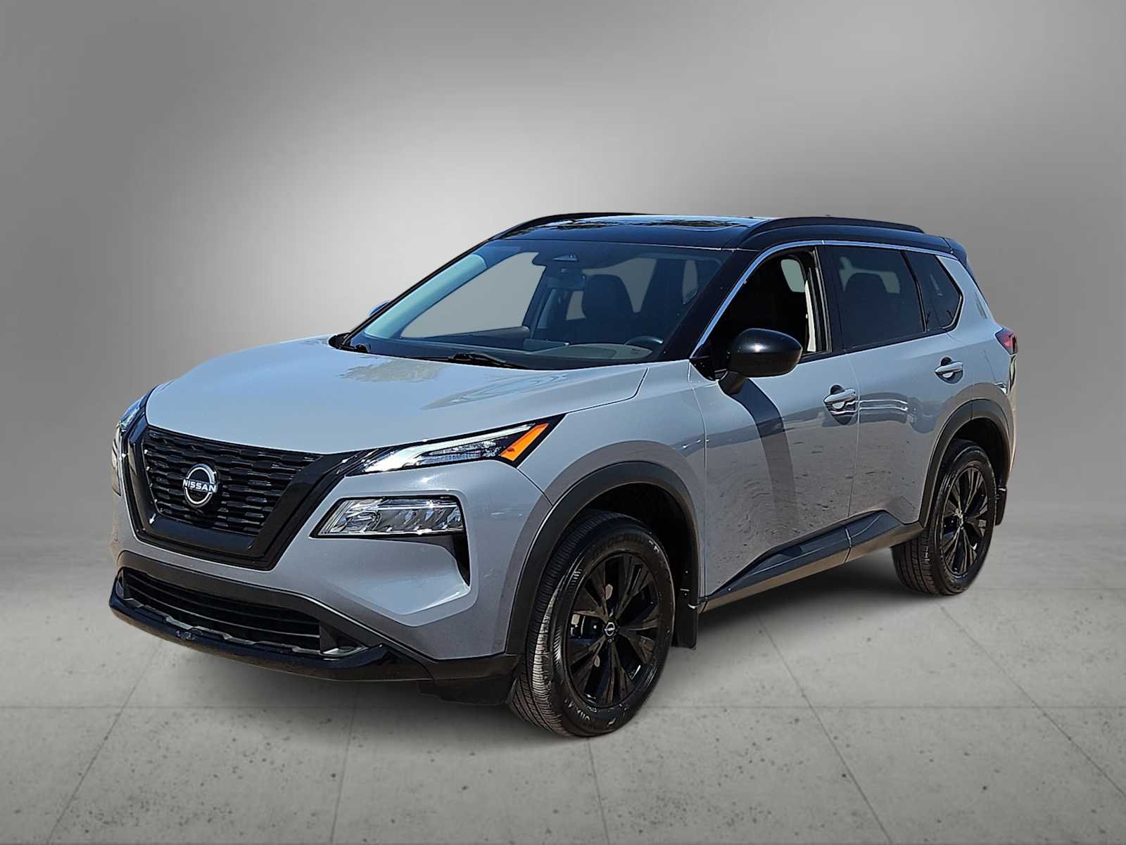 Used 2023 Boulder Gray Pearl/Super Black Nissan SV image 4
