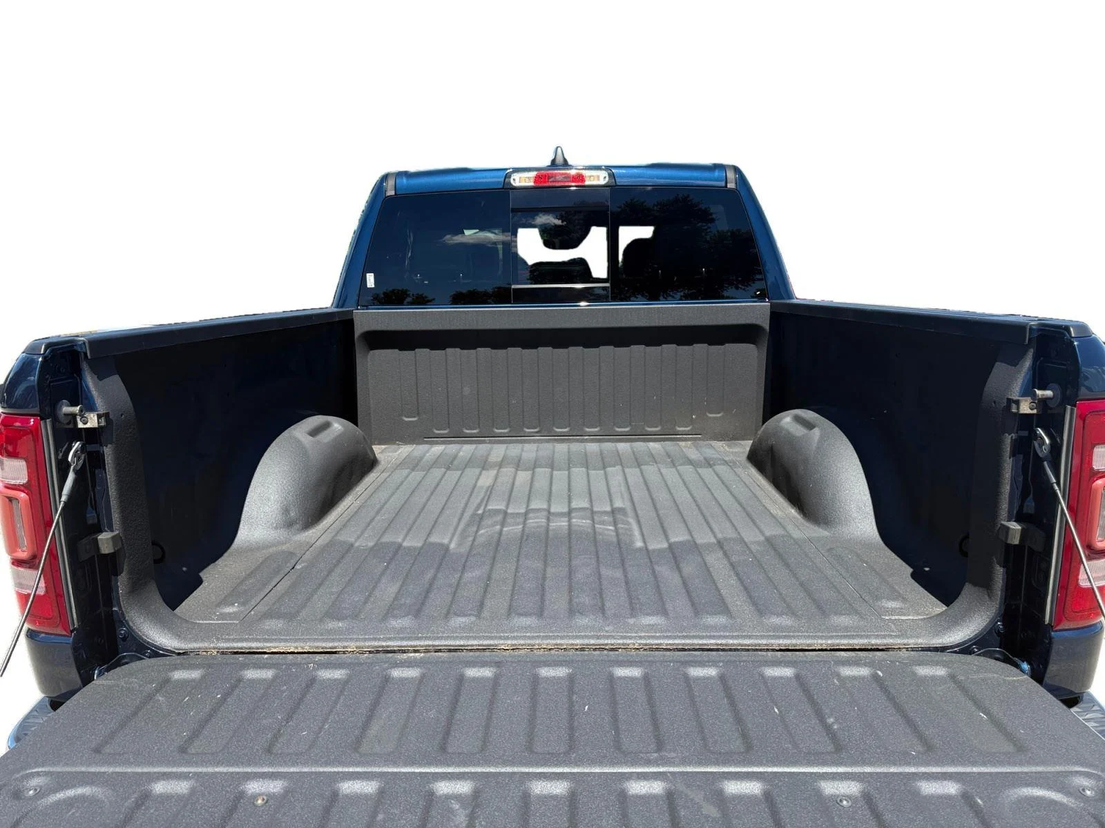 Used 2019 Patriot Blue Pearlcoat Ram Limited image 18