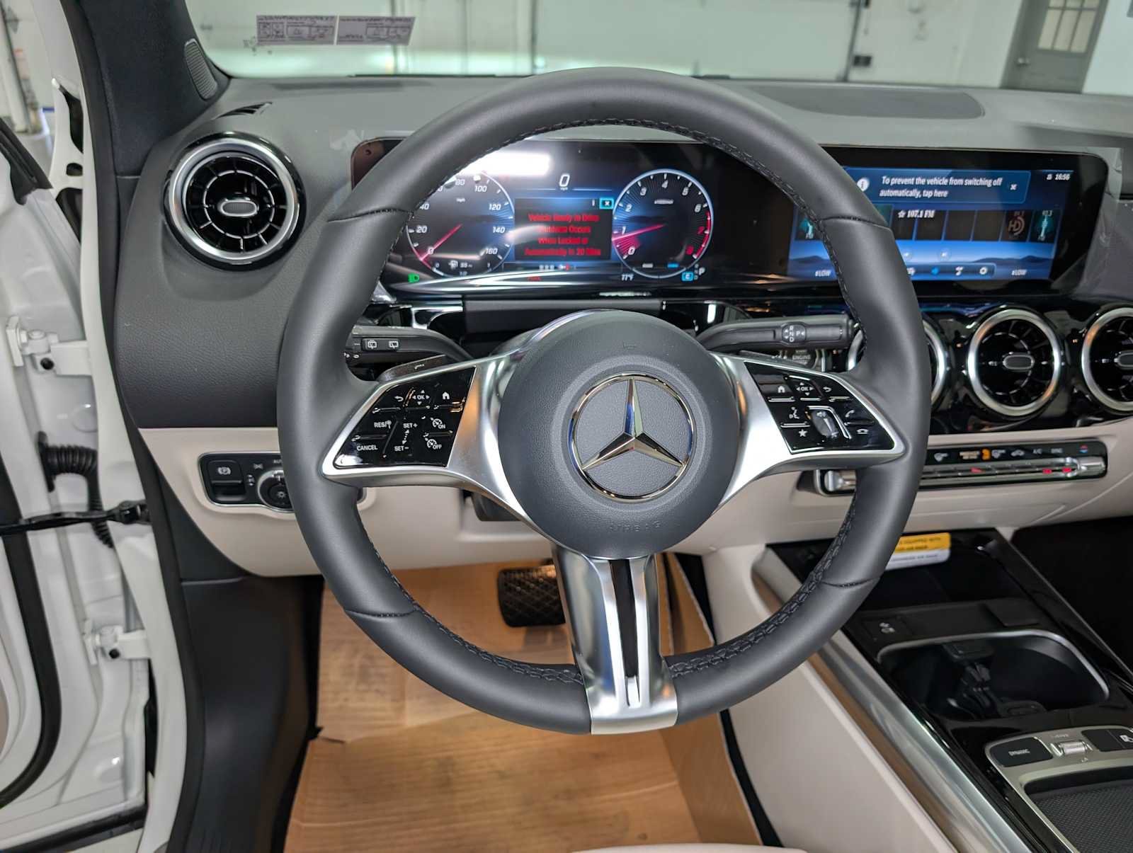 New 2026 Polar White Mercedes-Benz GLA 250 image 24