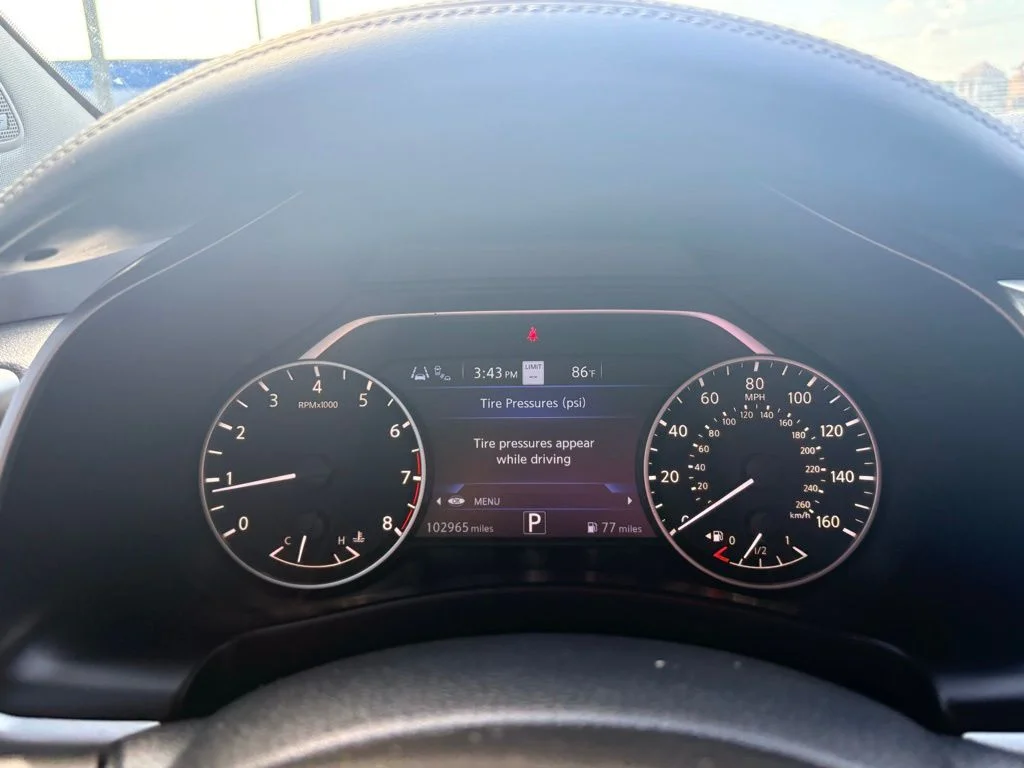 Used 2020 Red Nissan SL image 24