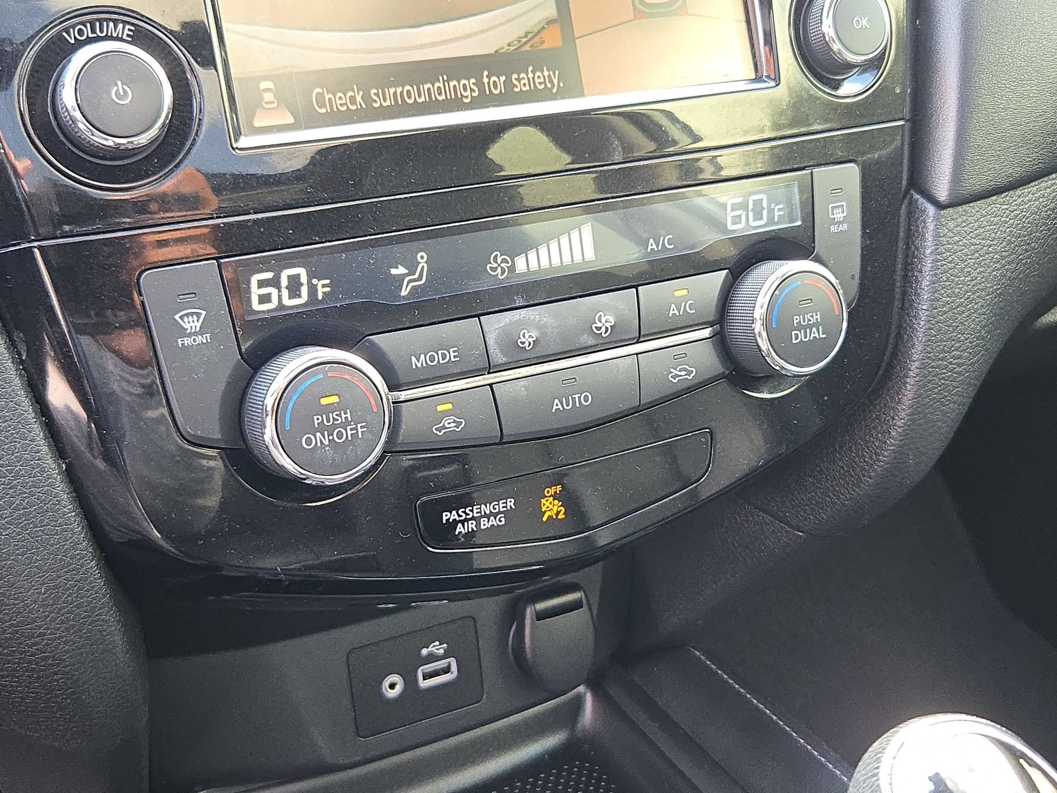 Used 2018 Pearl White Nissan SL image 20