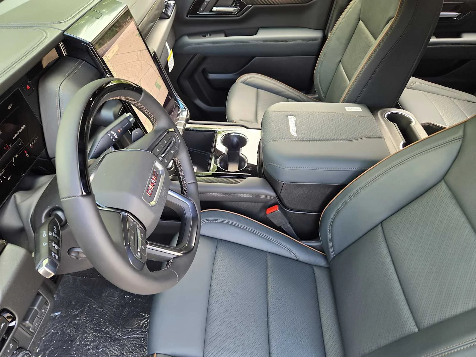 2026 GMC Yukon XL AT4 - Photo 8