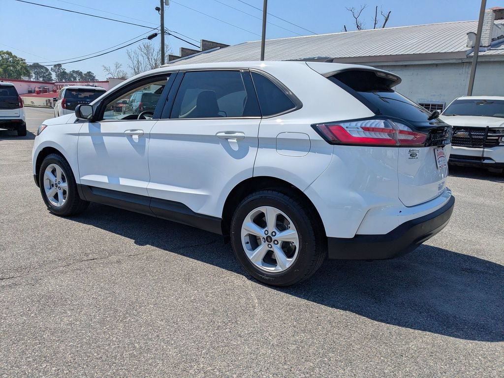 Used 2023 White Ford SE image 6