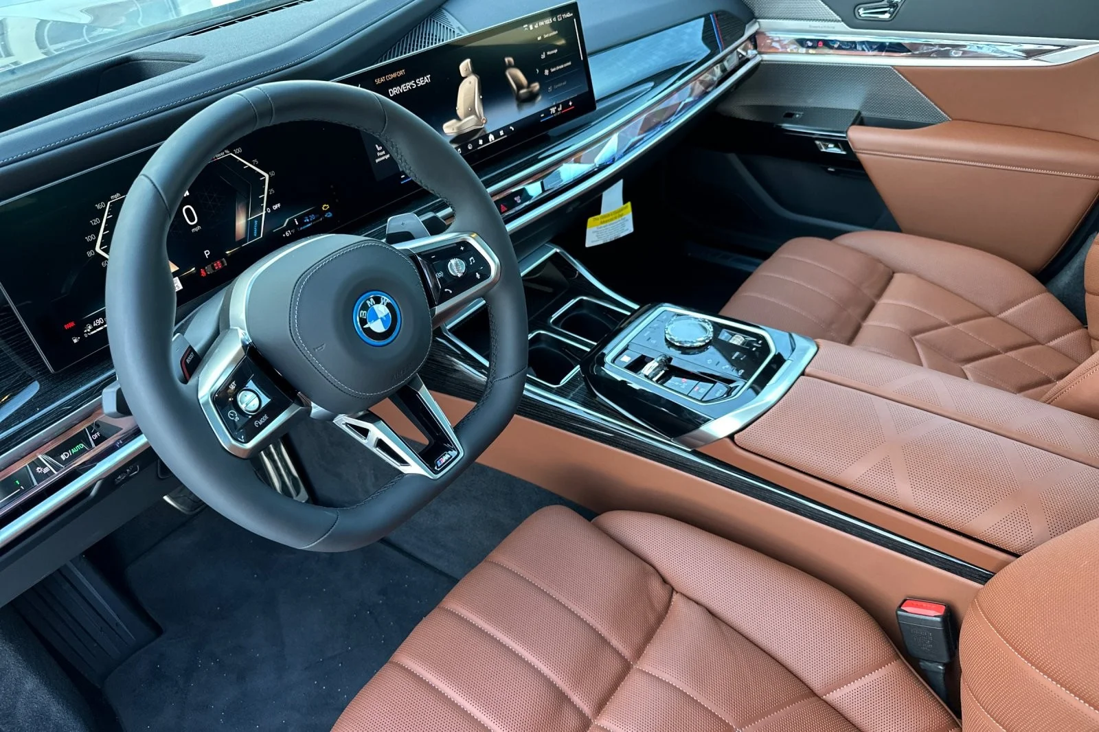2026 BMW 7 Series 750e - Photo 9
