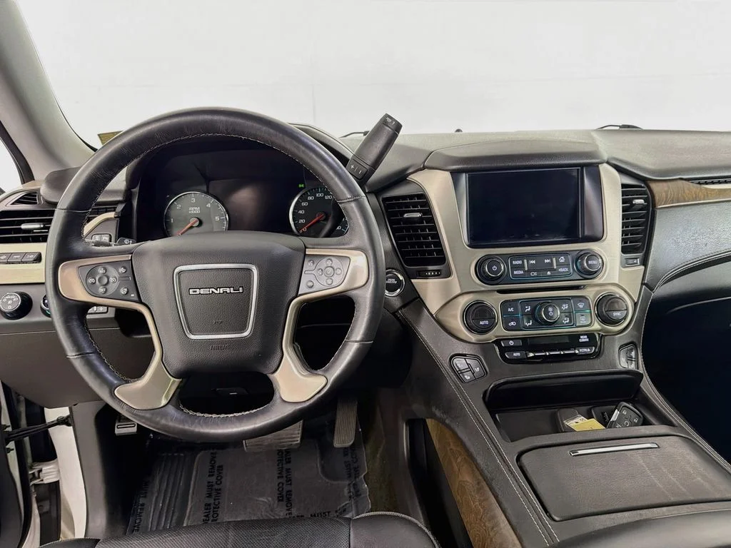 Used 2018 White GMC Denali image 21