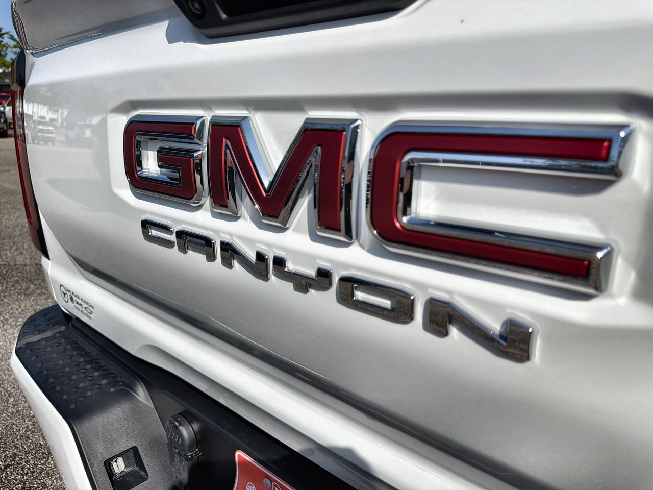 New 2026 Summit White GMC AT4 image 27