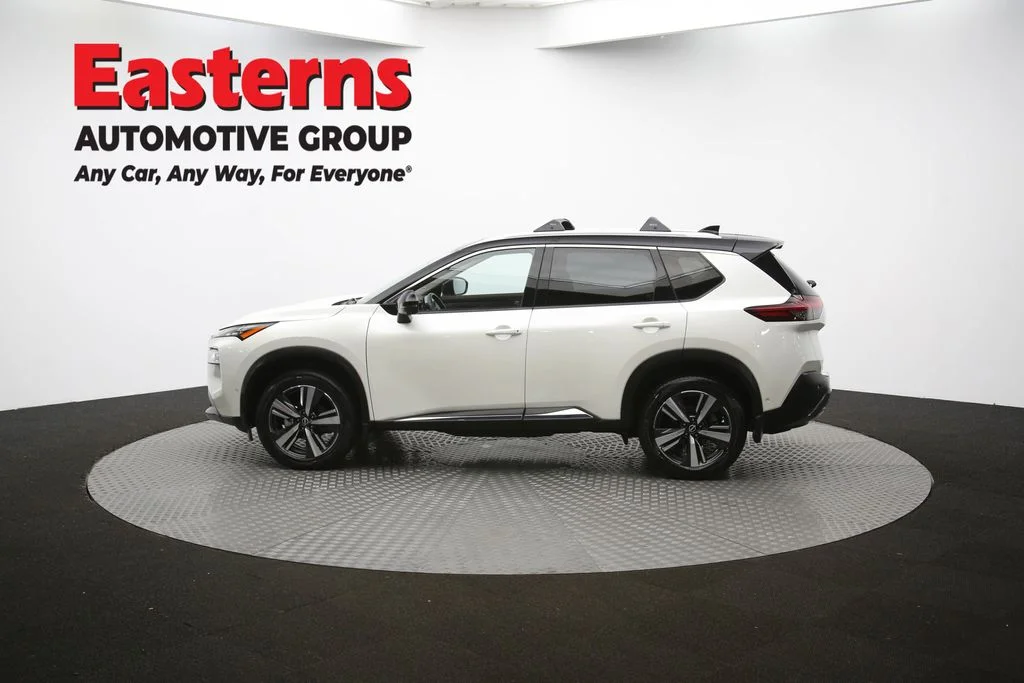 Used 2023 White Nissan SL image 64