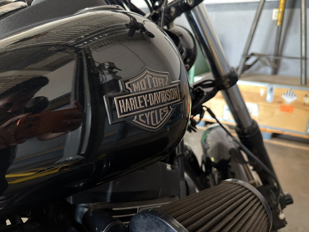 Used 2017 Black Harley-Davidson  image 5