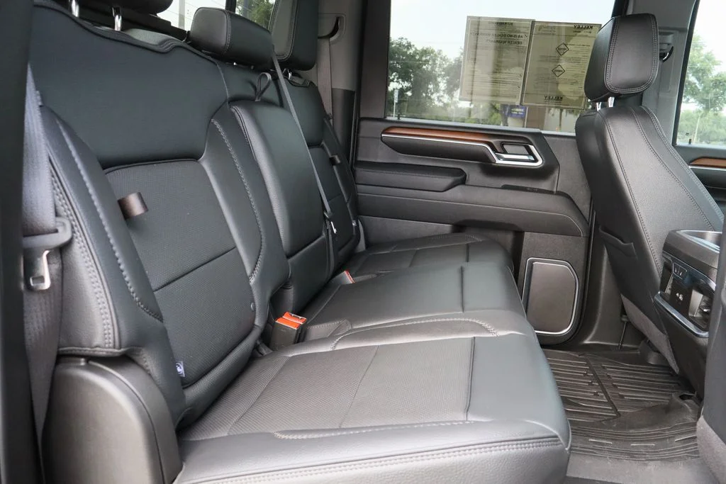 Used 2025 Black GMC Denali image 30