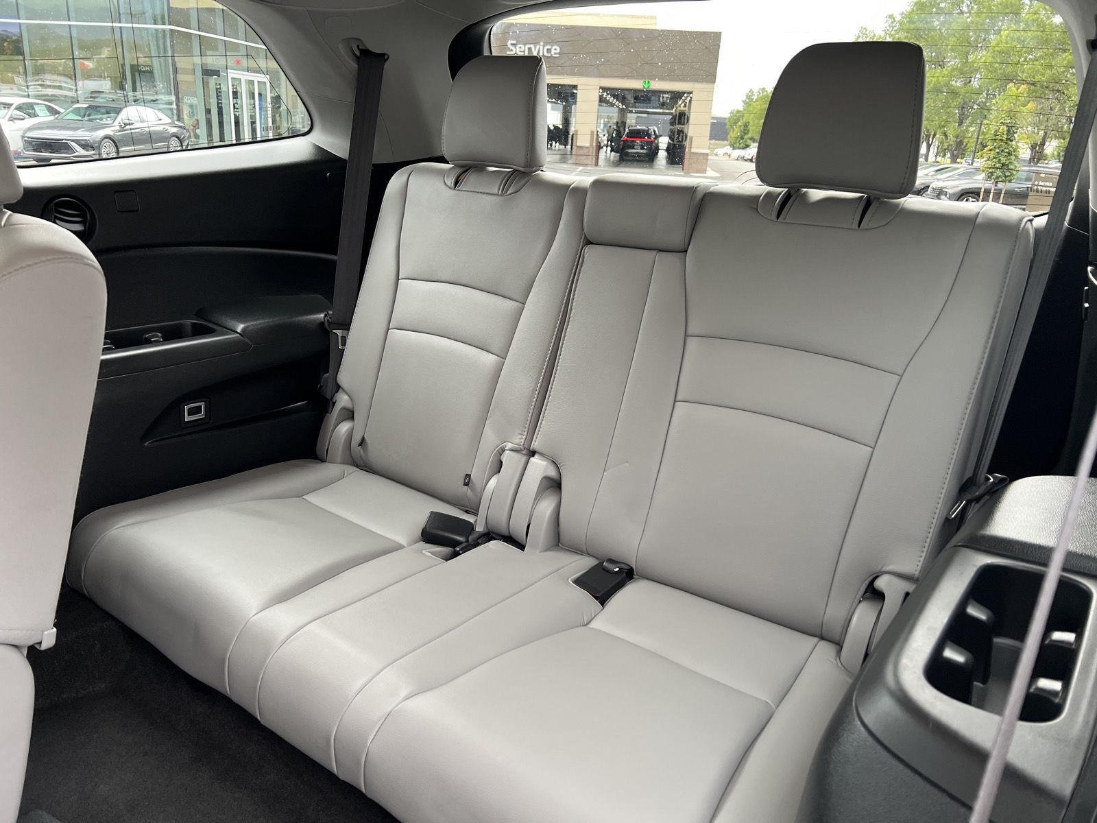 Used 2016 Blue Honda EX-L image 28