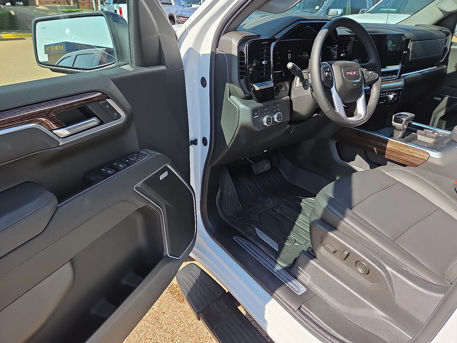 New 2026 Summit White GMC Elevation image 12