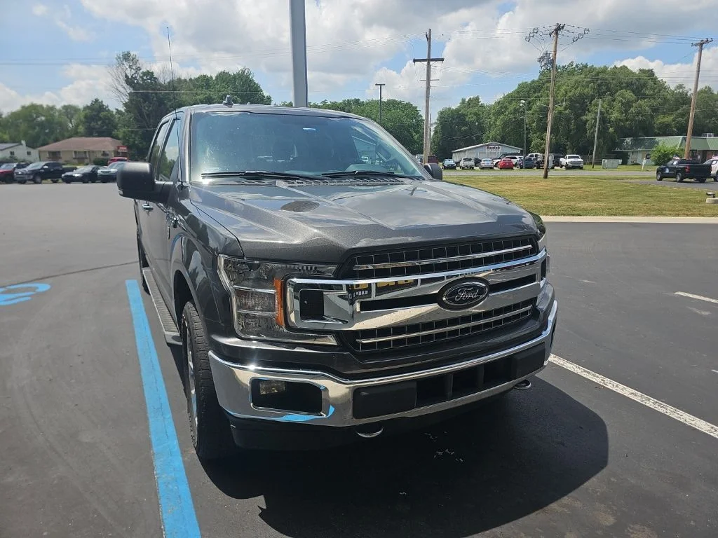 Used 2018 Magnetic Ford XLT image 2