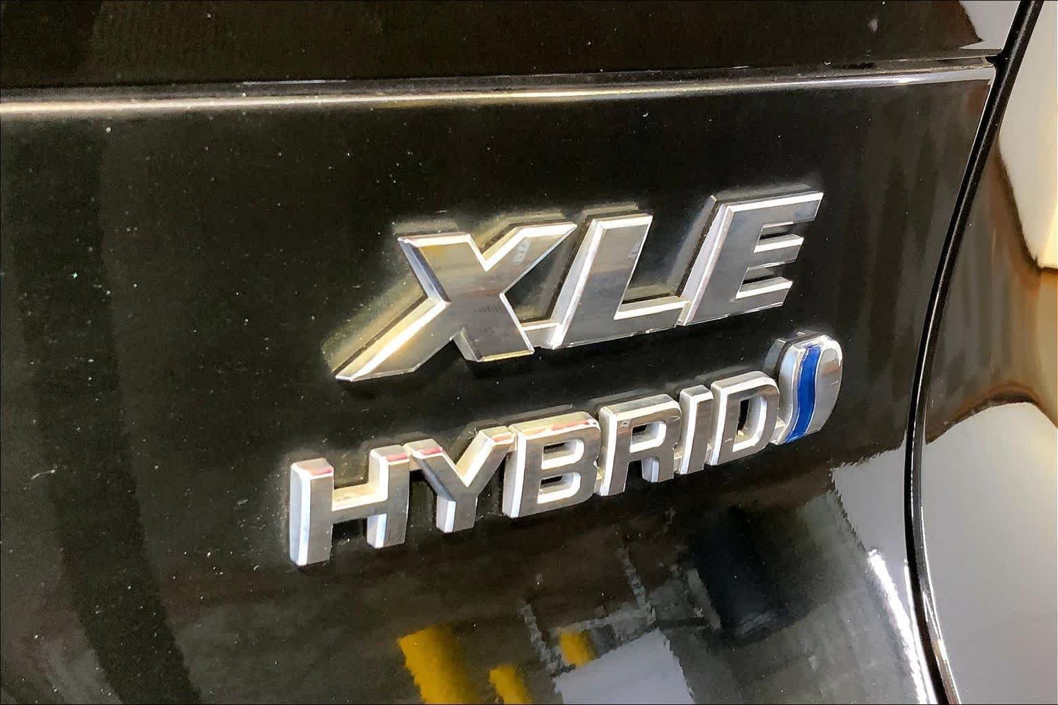 Used 2022 Celestial Black Toyota XLE image 35