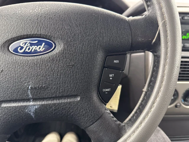 Used 2005 Silver Birch Clearcoat Metallic Ford XLT image 22