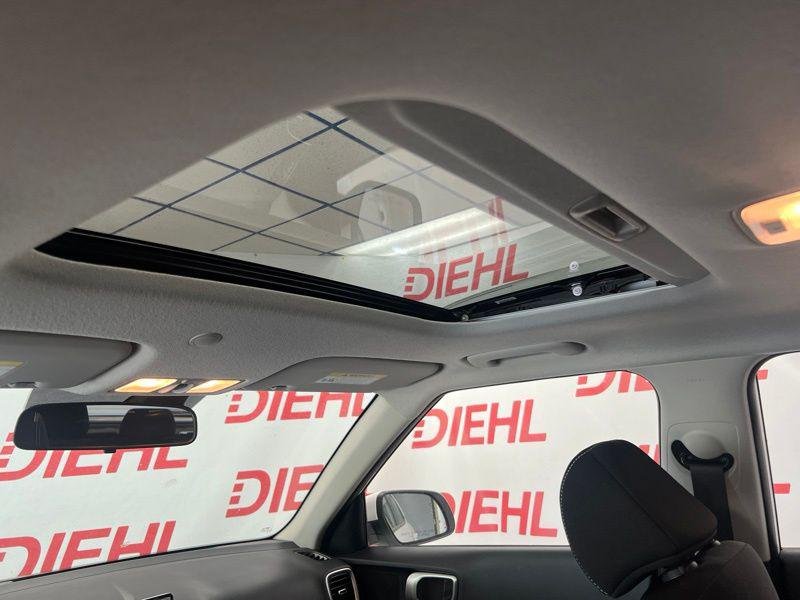 New 2026 White Hyundai SEL image 15