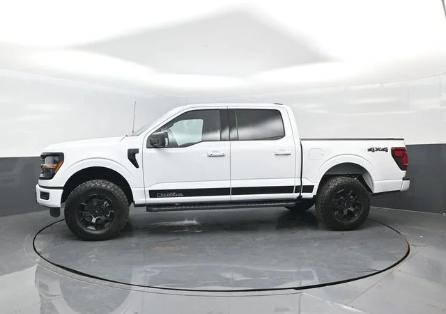 New 2026 Oxford White Ford XLT image 4