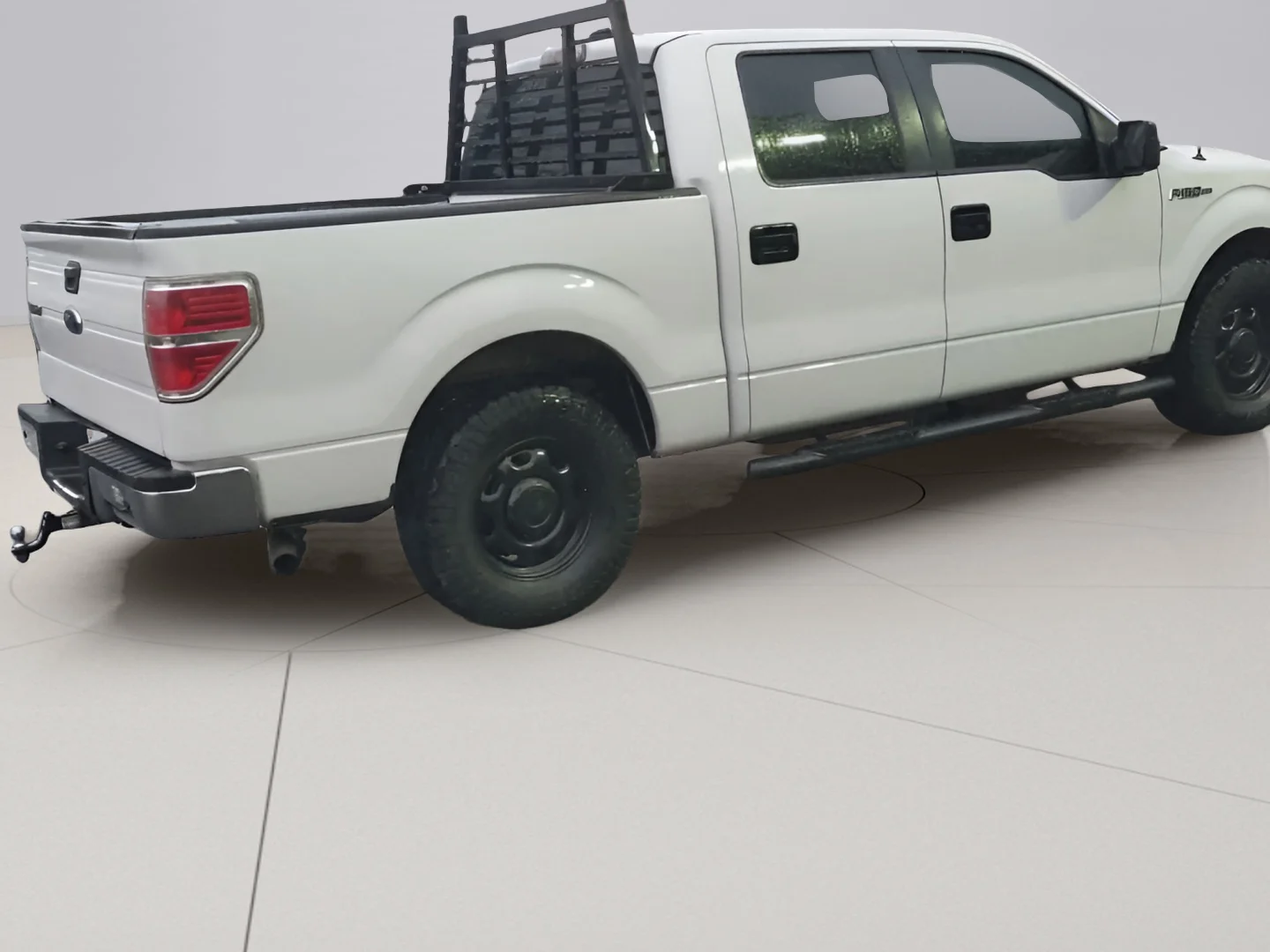 Used 2013 White Ford SUPER CREW image 7