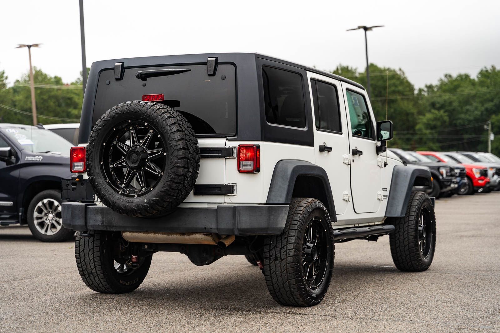 Certified Used 2018 White Jeep Unlimited Sport image 7
