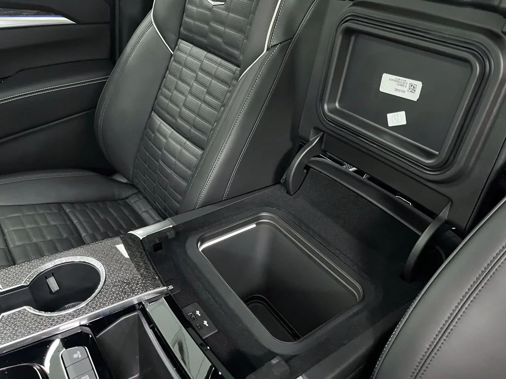 Used 2026 Green Cadillac V-Series image 37