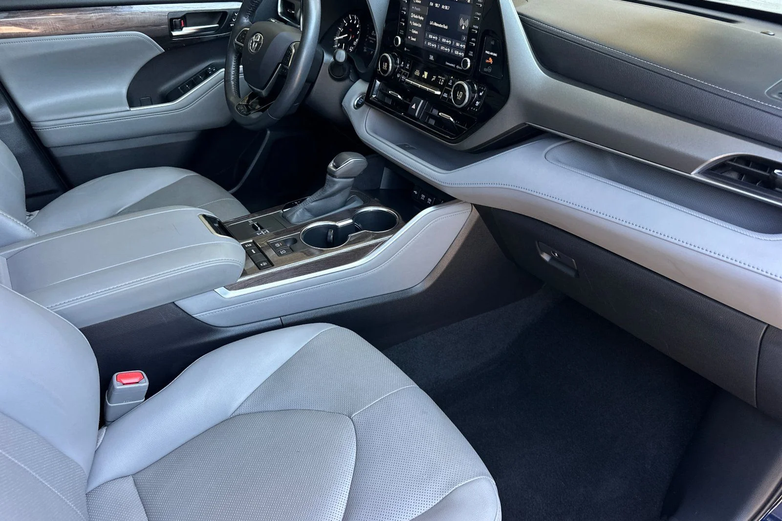 Used 2020 Blue Toyota Limited image 17