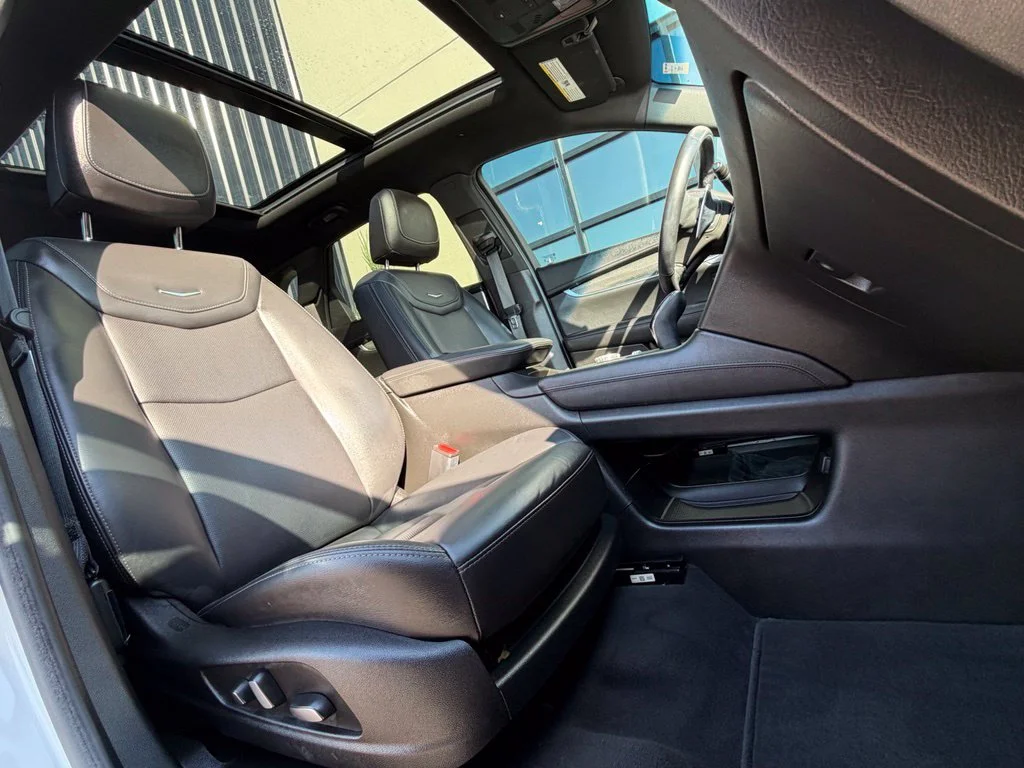 Used 2023 White Cadillac Sport image 20