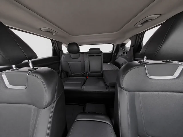 Used 2025 White Hyundai Limited image 16